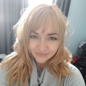 Meet your Posher, Leanna